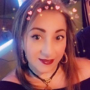 Meet your Posher, Lina